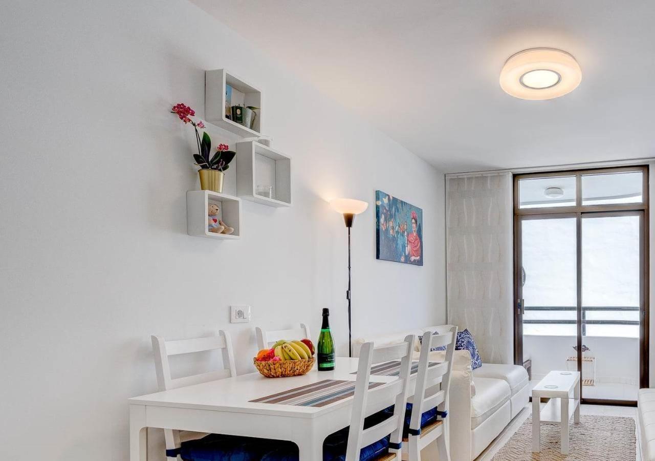 Stylish Flat And Pool With 3 Rooms, Sleeps 6, Los Cristianos Los Cristianos  Exterior photo